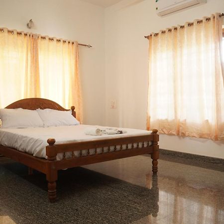 Joby Homestay Kadamakudy Kochi Esterno foto