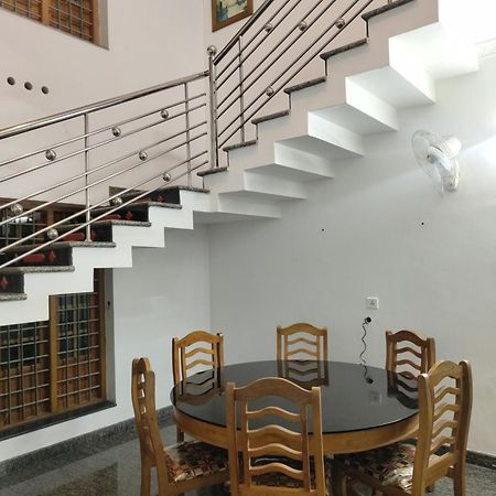 Joby Homestay Kadamakudy Kochi Esterno foto