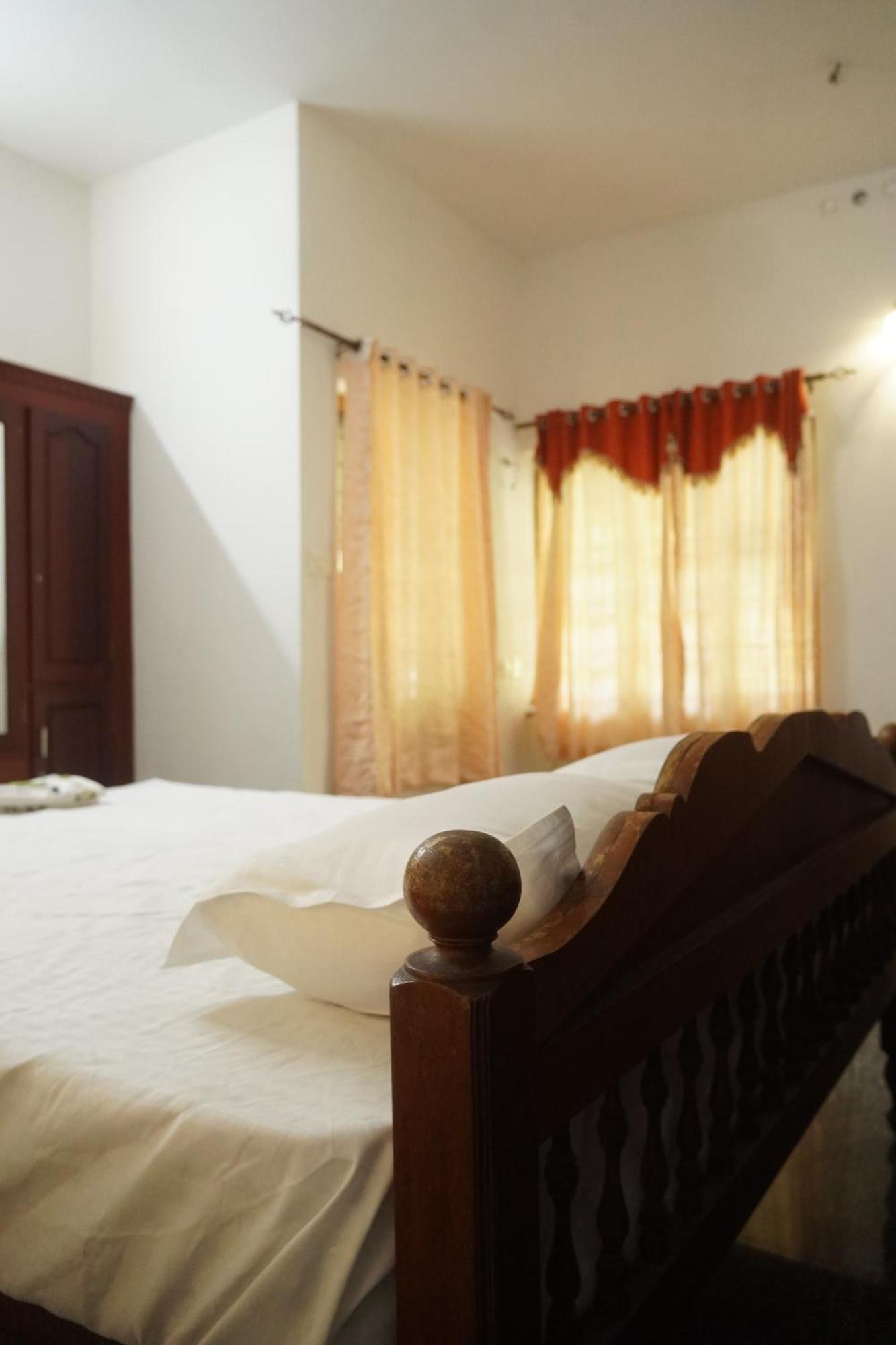 Joby Homestay Kadamakudy Kochi Esterno foto